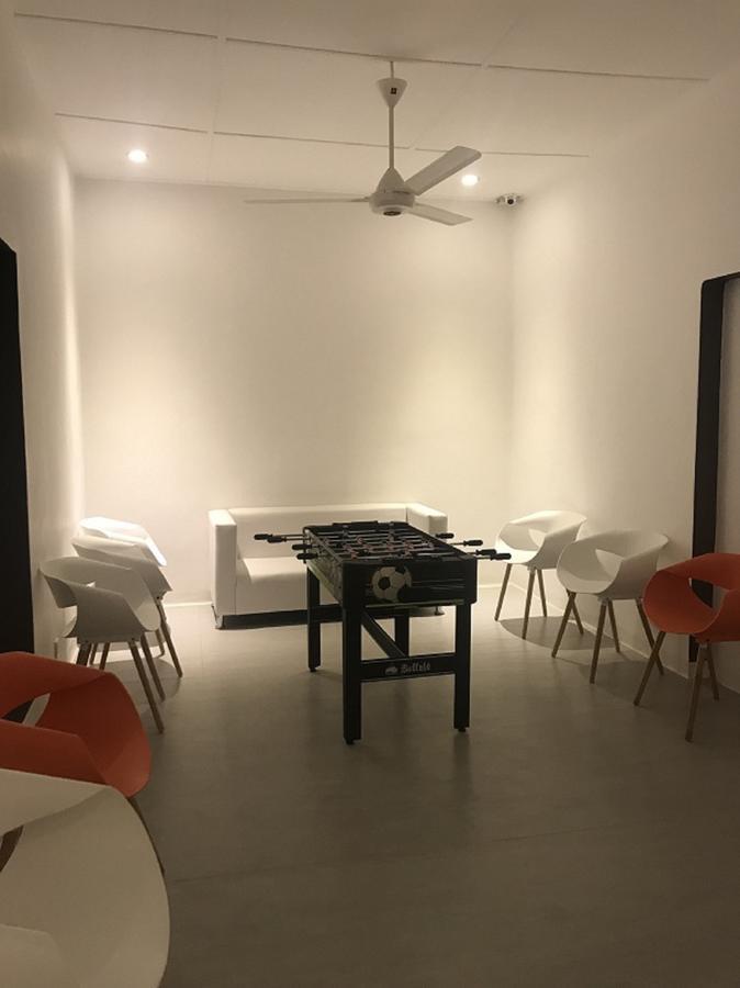 The Capsule Hotel 可倫坡 外观 照片